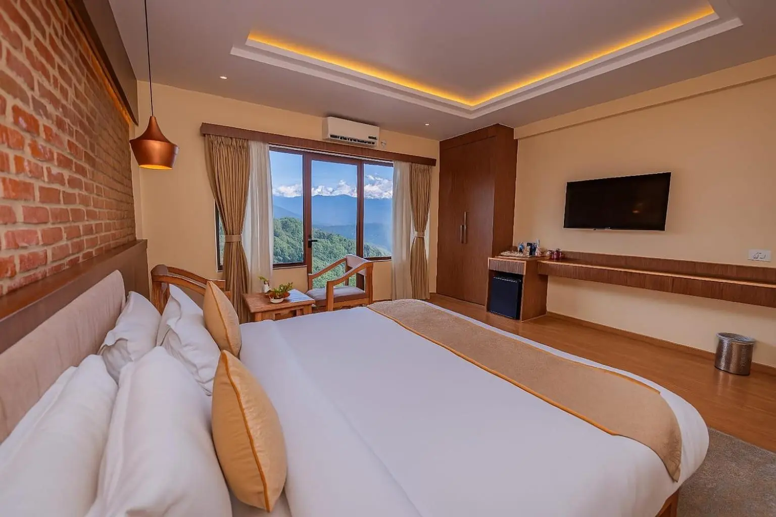 Temple Himalaya Hotel & Spa room with mountain view